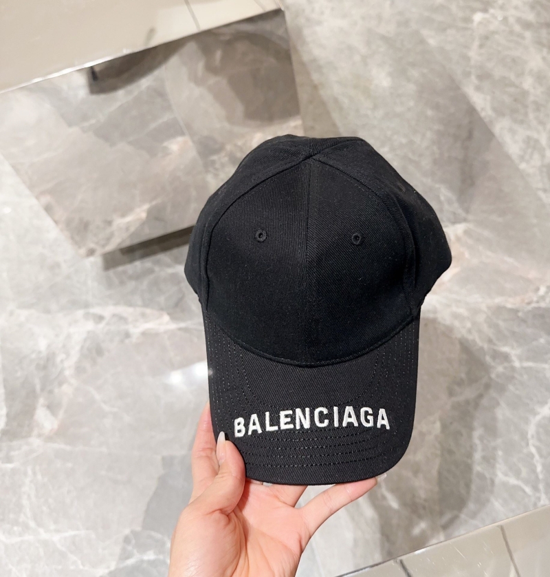 BALENCIAGA